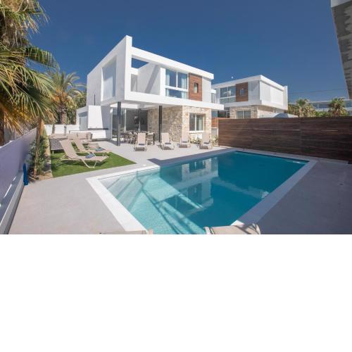 Kube Luxury Villas