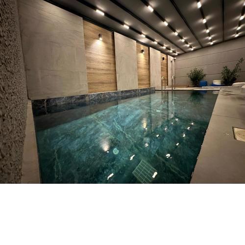 Kundu Villas Luxury Heated Pool