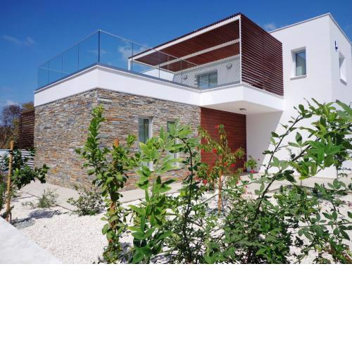 Kyma 3 Bed Villa + Pool