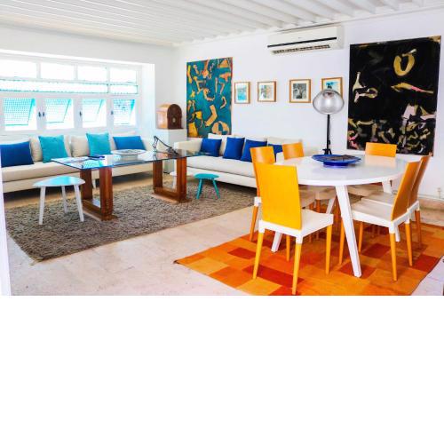 La Maison De L'artiste