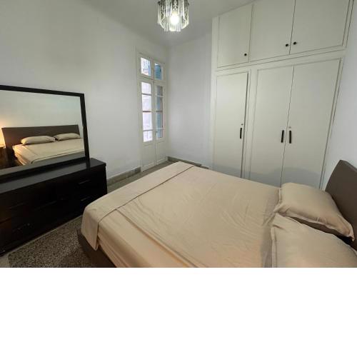 La Marine Bed & Office