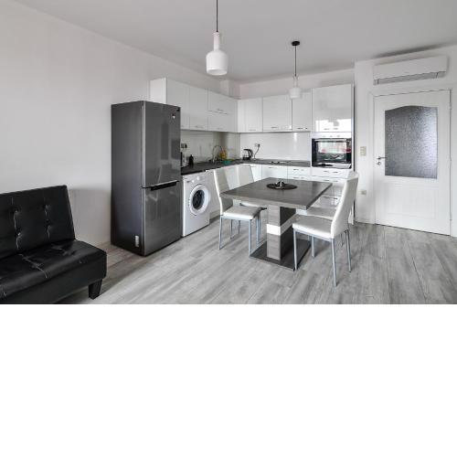La Mer flat 9 parking and beach access
