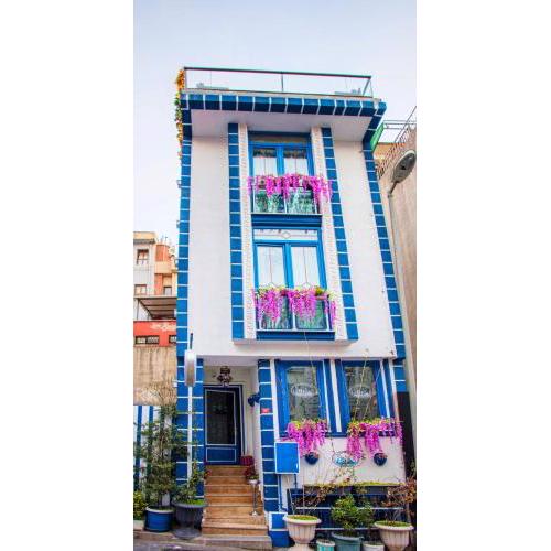 La Petite Maison Hotel