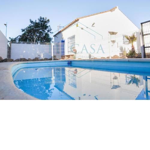 La Rana, apartamentos en urbanización con piscina comunitaria