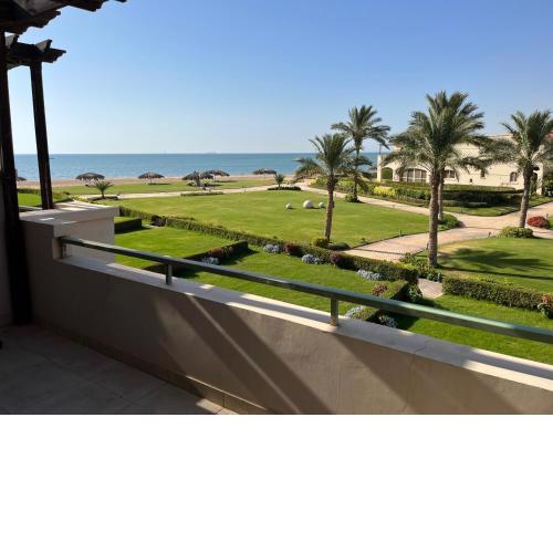 LA VISTA 5- Seafront 265 sqm Luxury Villa