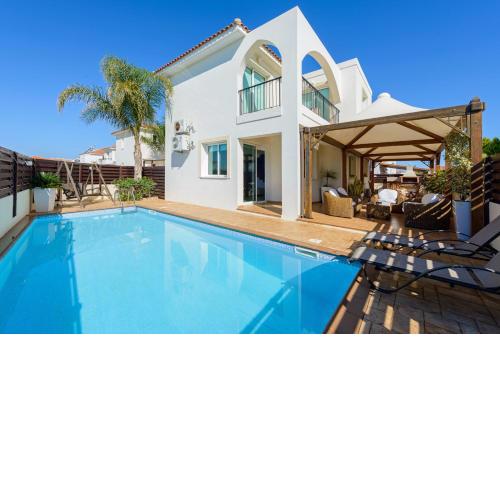 La Vita Villa #1