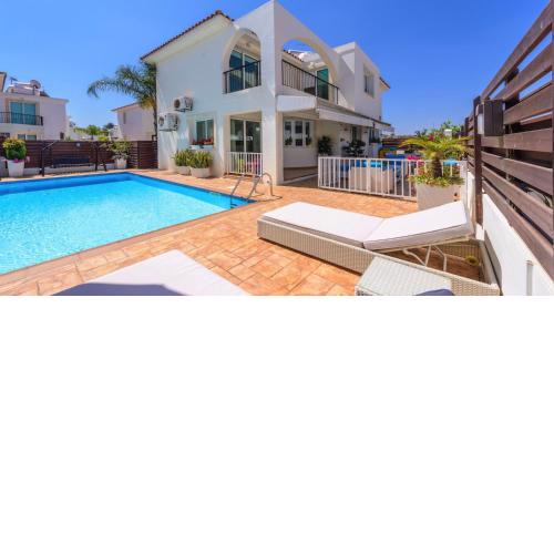 La Vita Villa #2