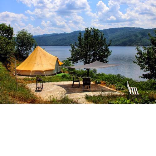 Lakeview Glamping