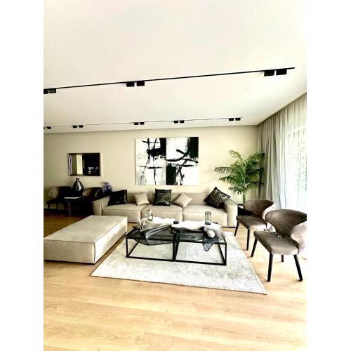 LakeView Residence Apartment