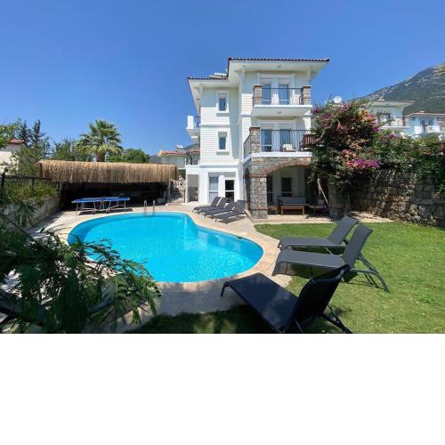 Large Villa with Private heated outdoor pool