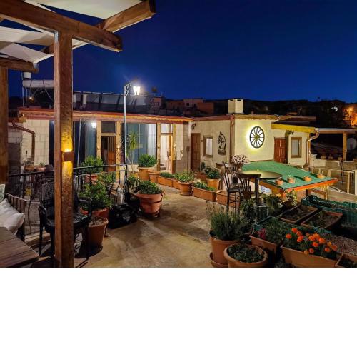 Larissa Cave Hotel