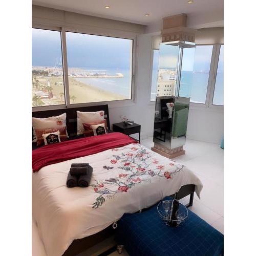 Larnaca Seaview Rooms