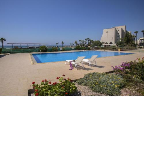 Larnaca Sunshore Beachfront Suite