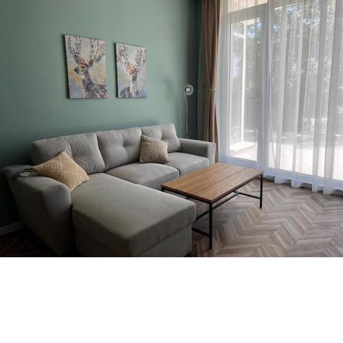 Las Brisas Garden Apartment