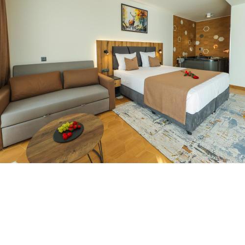 Lavalliere Hotel & Villas