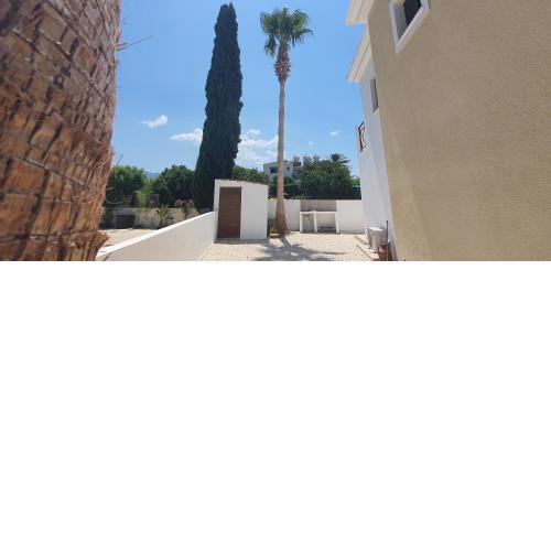 Lavin - 3Bedroom Maisonette