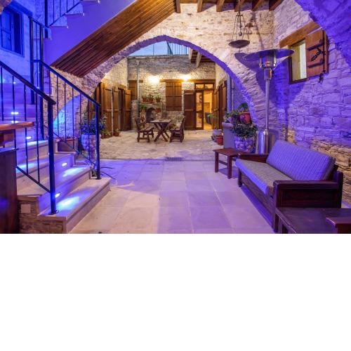 Lazaros Stonehouse