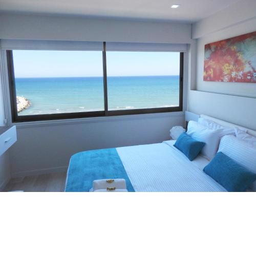 Lazuli Sea View Beachfront Ap 253