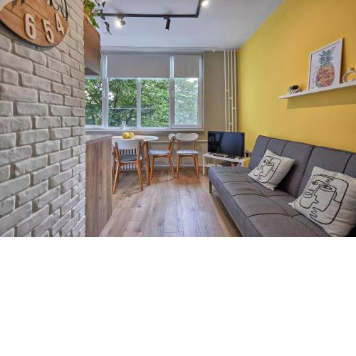 LAZUR ~ 2BD Flat next to the Sea Garden