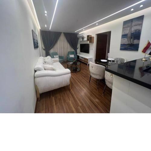 Lazurd Cozy apartment 2B