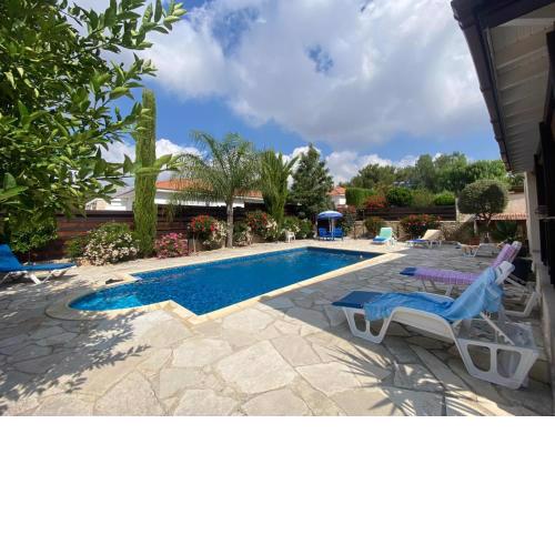 LE CAROUBIER splendid 3 bedrooms bungalow