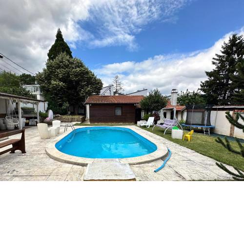 Lea Hause with swimming pool in Vitosha montain, jacuzzi and free parking
