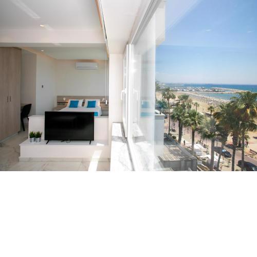 Les Palmiers Sunorama Beach Apartments