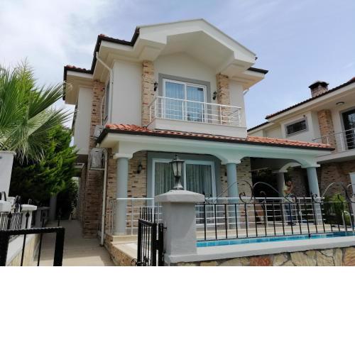Lighthouse Lilia Villas