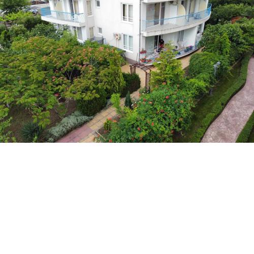 Lilia Guest House