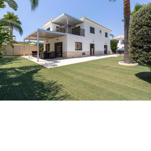 Lime 3-Bedroom Villa in Protaras
