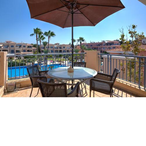 Limnaria Gardens Beautiful Apartment by VICHY