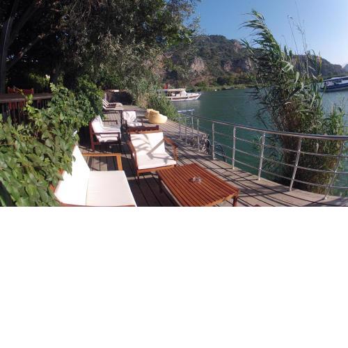 Lindos Pension