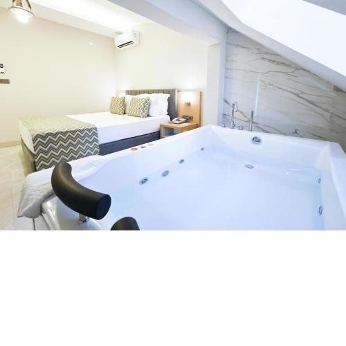Livia Luxury Apart Hotel