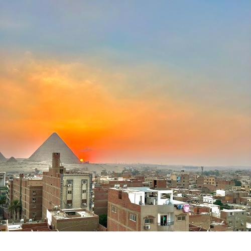 Loay pyramids inn