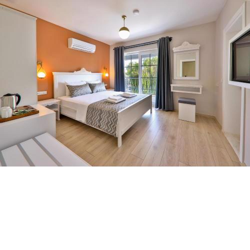 Lora Kaş Hotel