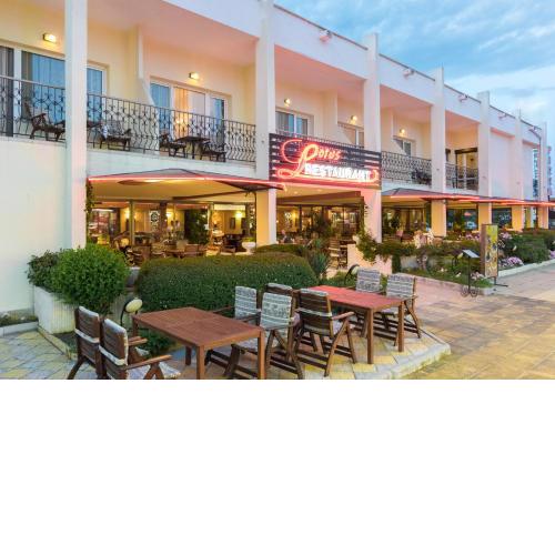 Lotus Family Hotel - Free Parking