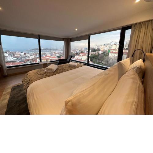 Louis Rooms