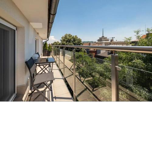 Lovely 1-BDR apartment with view of Cathedral