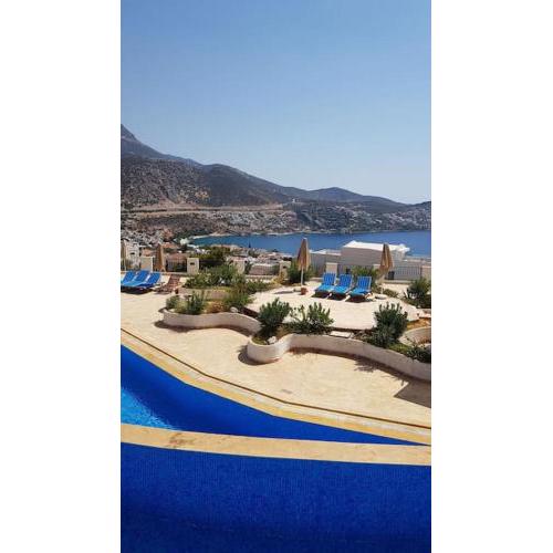 Lovely 2 Bedroom Apartment with Stunning Sea Views