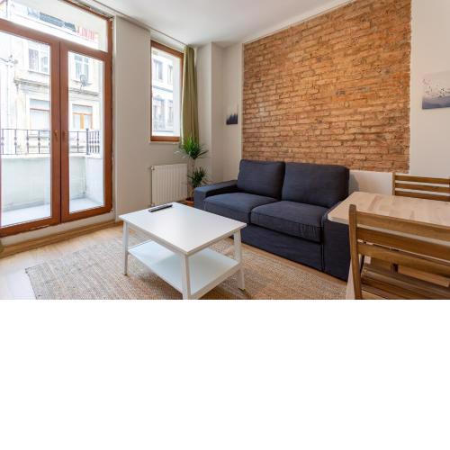 Lovely and Snug Flat, Just Steps from Istiklal Street