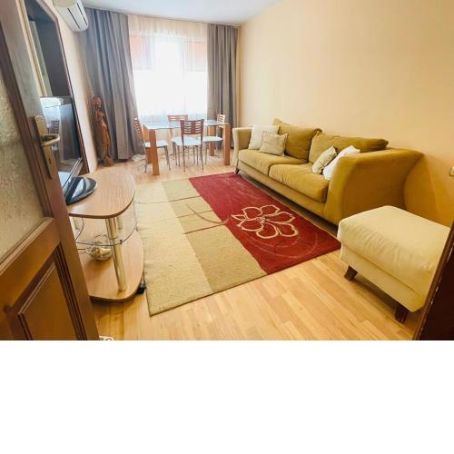 Lovely apartment by the Sea Garden