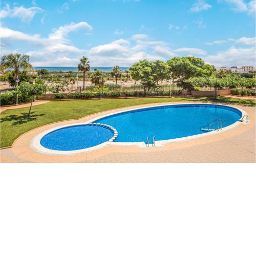 Lovely Apartment In Cabanes With Kitchen