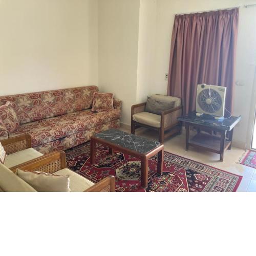 Lovely flat with balcony and shared pool