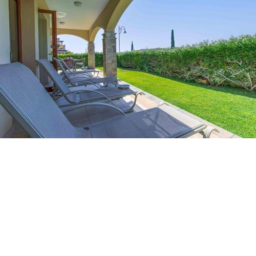 Lovely Ground Floor Apartment Pomos with Private Garden and Communal Pool - Aphrodite Hills Resort