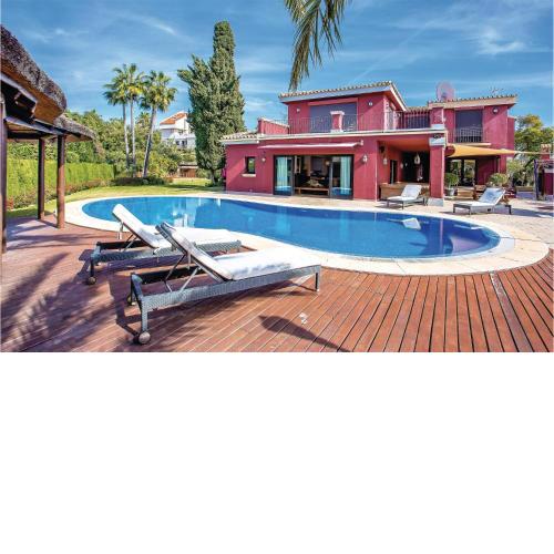 Lovely Home In Elviria With House Sea View