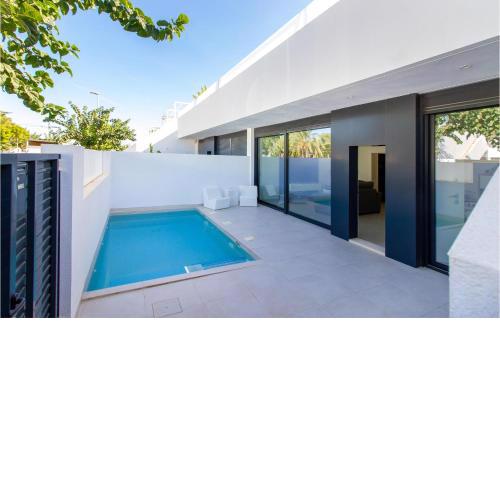 Lovely Home In Pilar De La Horadada With Wifi