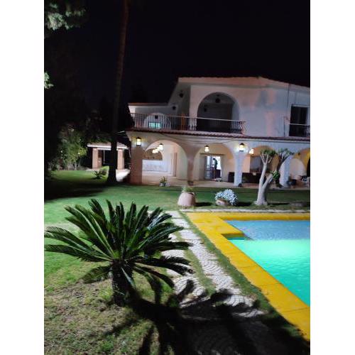 Lovely spacious five bedroom villa with a pool