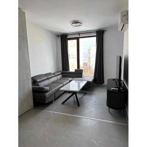 Lovely Stylish Brand New Flat