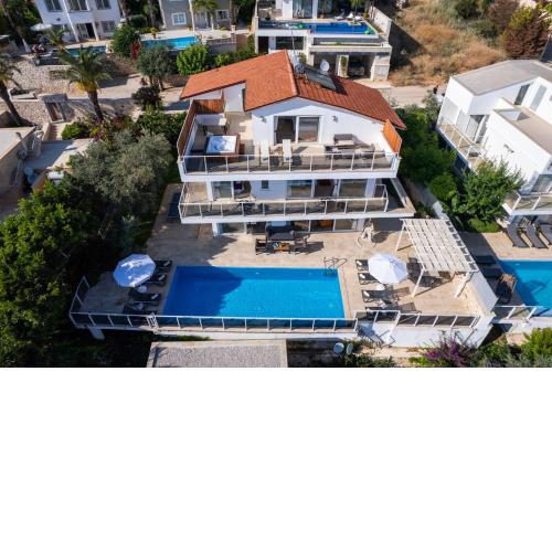 Lumiere Villas 3