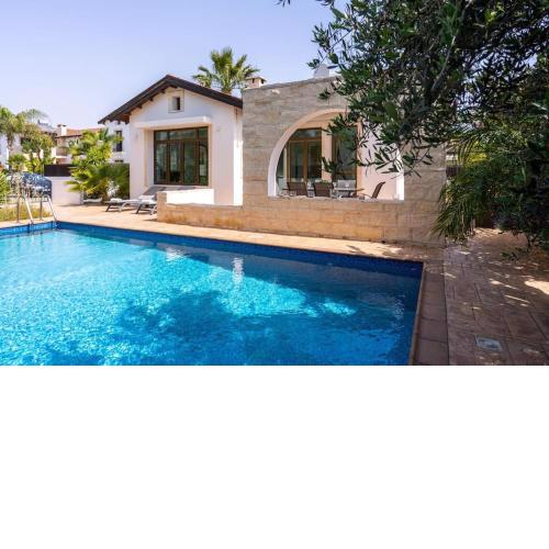 Lumina 2-Bedroom Villa and Pool in Ayia Napa